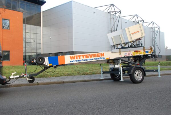 Verhuisbedrijf Marcel Witteveen kiest voor de handige Paus Easy verhuislift.