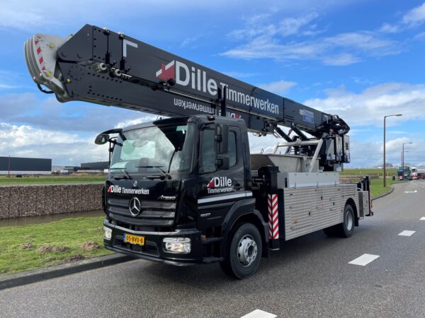 Tweede kraan voor Dille Timmerwerken uit Heeze