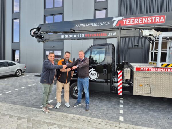 Klaas K700E BE-kraan afgeleverd bij Aannemersbedrijf Teerenstra