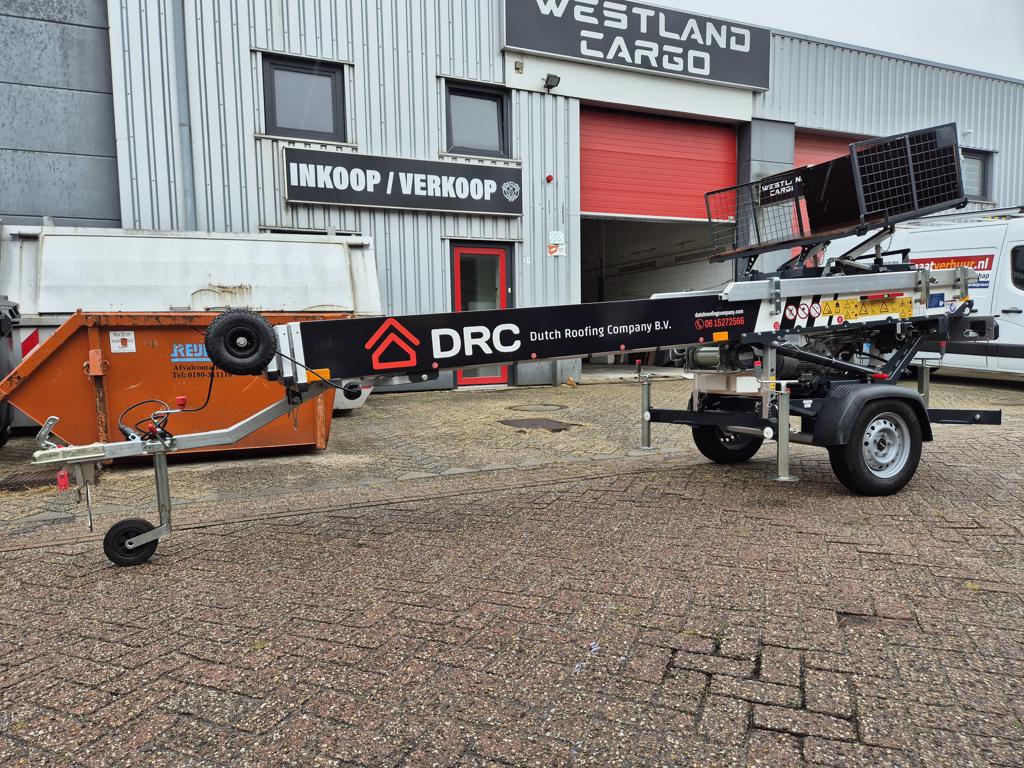 Twee nieuwe Paus ladderliften afgeleverd aan dakdekkers in Zuid- en Noord-Holland