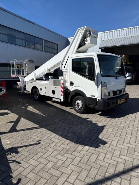 Klaas Theo 25 op Nissan (2020)